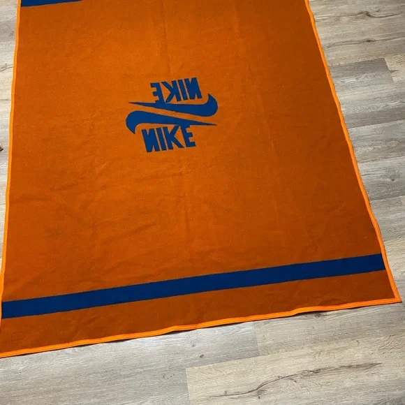NIKE Vintage Blue Orange Authentic Pendleton Rare Blanket in Box - Picture 8 of 15
